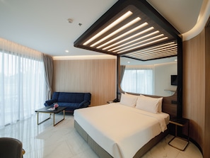 Deluxe Double Room, 1 King Bed | In-room safe, desk, laptop workspace, soundproofing - Sole Mio Boutique Hotel and Wellness - Adults only (Choeng Thale)