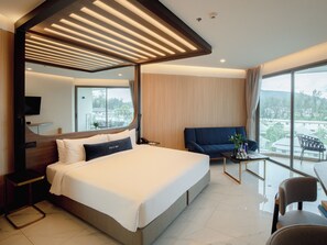 Habitación doble Premium, 1 cama King size (Wellness Deluxe Room) | Caja de seguridad en la habitación y escritorio 