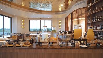 Free daily buffet breakfast