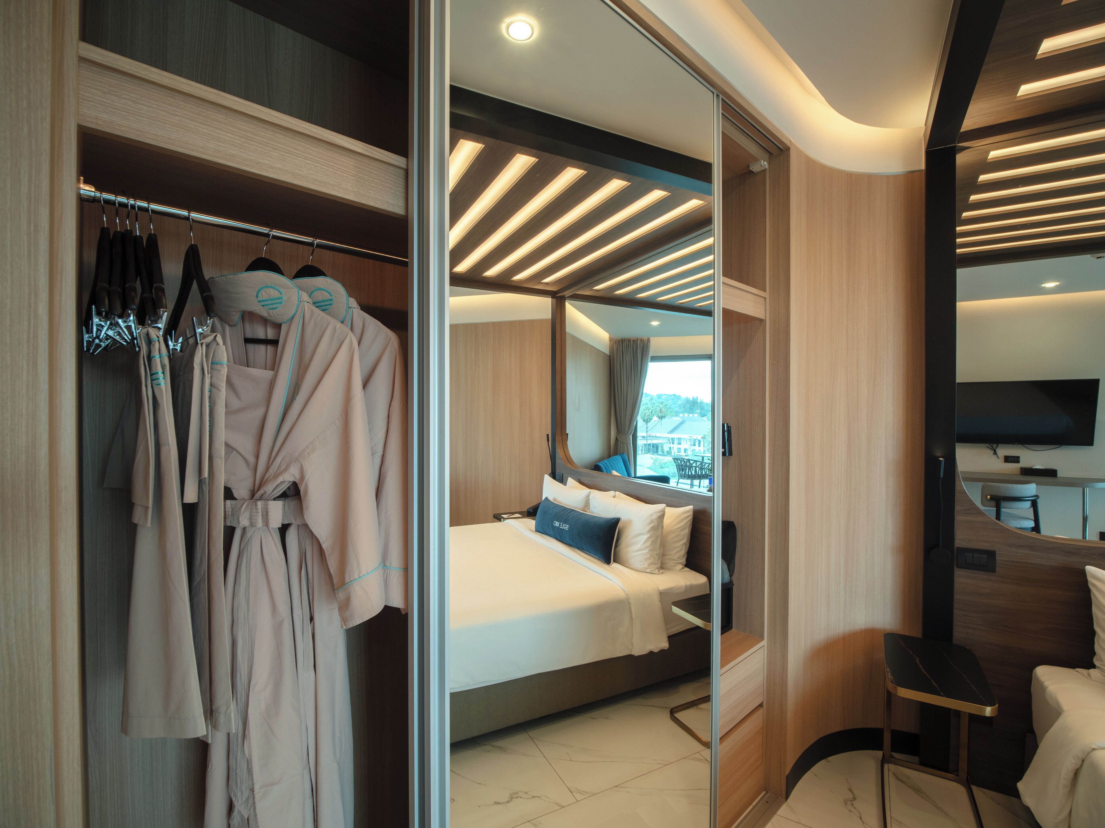 Chambre Double Premium, 1 très grand lit (Wellness Deluxe Room) | Coffres-forts dans les chambres, bureau