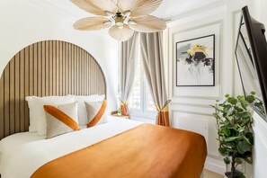 2 chambres, bureau, fer et planche à repasser, accès au Wi-Fi (inclus)