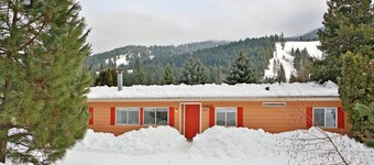 Huckleberry Cabin in Peshastin