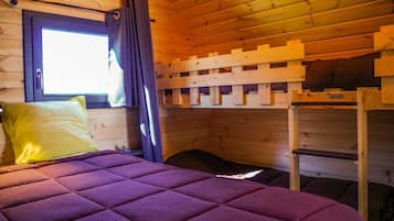 2 bedrooms, Internet, bed sheets, wheelchair access