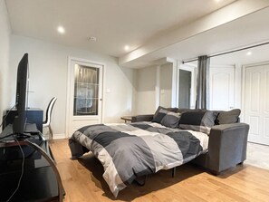 1 chambre, bureau, fer et planche à repasser, Wi-Fi gratuit