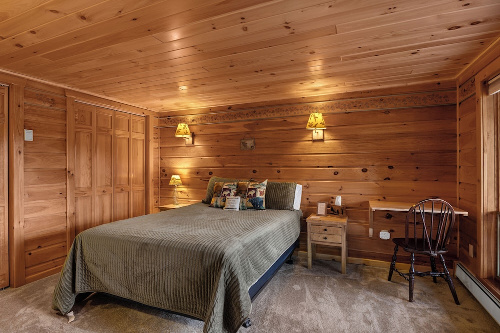 on Schroon Lake 50 off for fall/winter + now taking bookings