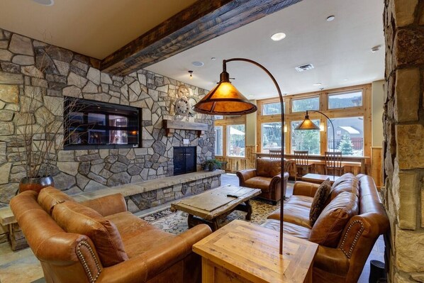 Living area - 8045 Black Bear 1 Bedroom Condo by RedAwning (Keystone)