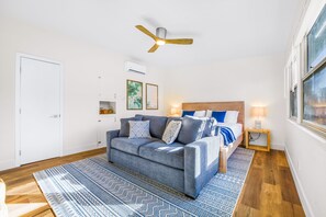 1 dormitorio, tabla de planchar con plancha, cuna de viaje y wifi gratis