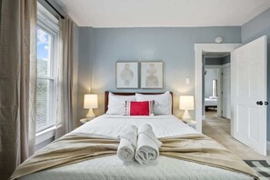 5 室のベッドルーム、デスク、アイロン / アイロン台、WiFi