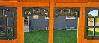 Luxury Group Retreat with Entertainment Amenities