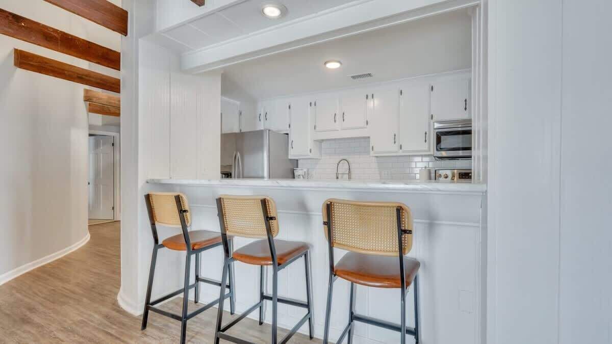 雪櫃、微波爐、焗爐、爐具