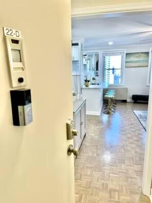 Interior - Luxe Atlanta Condo w/Exclusive Balcony! (Atlanta)