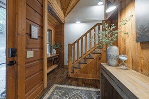 Interior - Pet-Friendly Cozy Cabin w/ Long Range Mtn Views (Morganton)