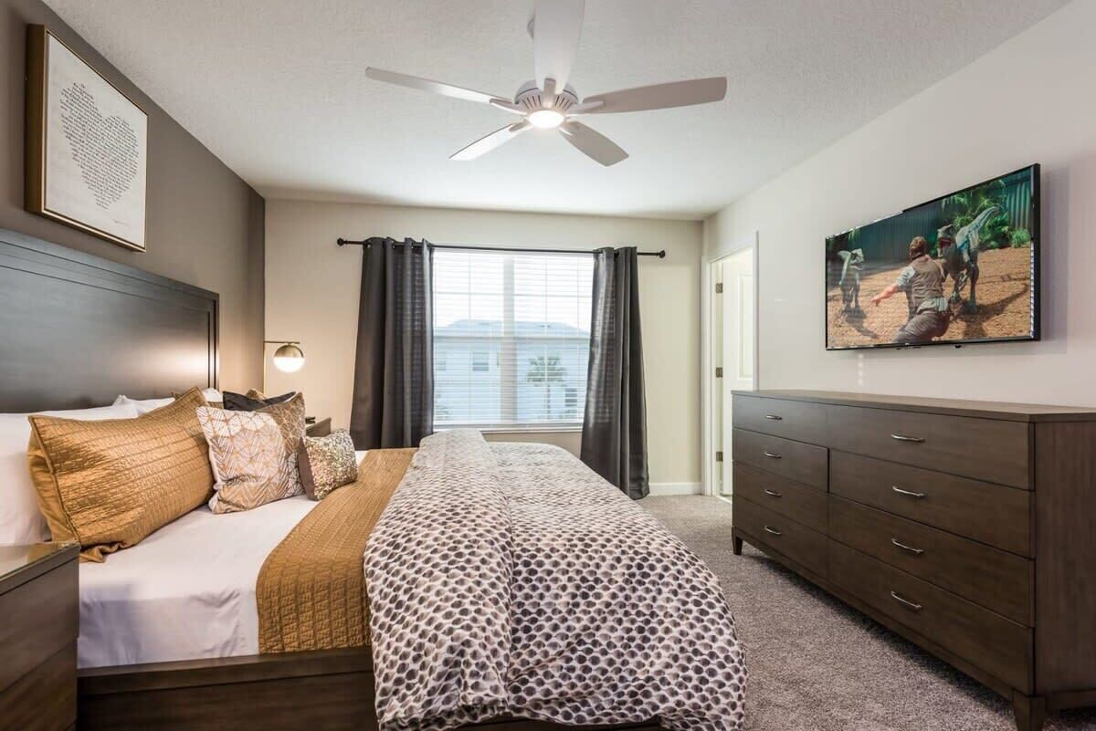 6 chambres, fer et planche à repasser, lit de bébé portatif, Wi-Fi