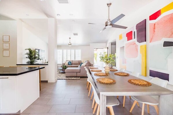 Interior - Right near Old Town! 4BR with Heated Pool (Scottsdale)