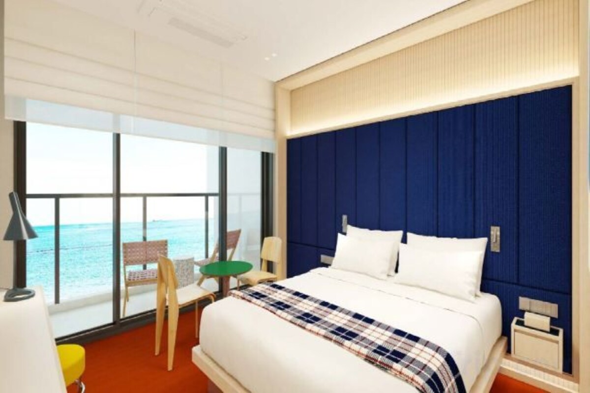 Oceanview Standard Queen Terrace