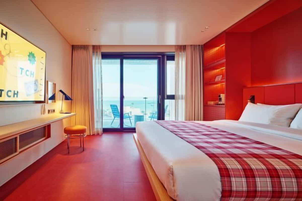 1 slaapkamer, luxe beddengoed, donzen dekbedden, een kluis op de kamer