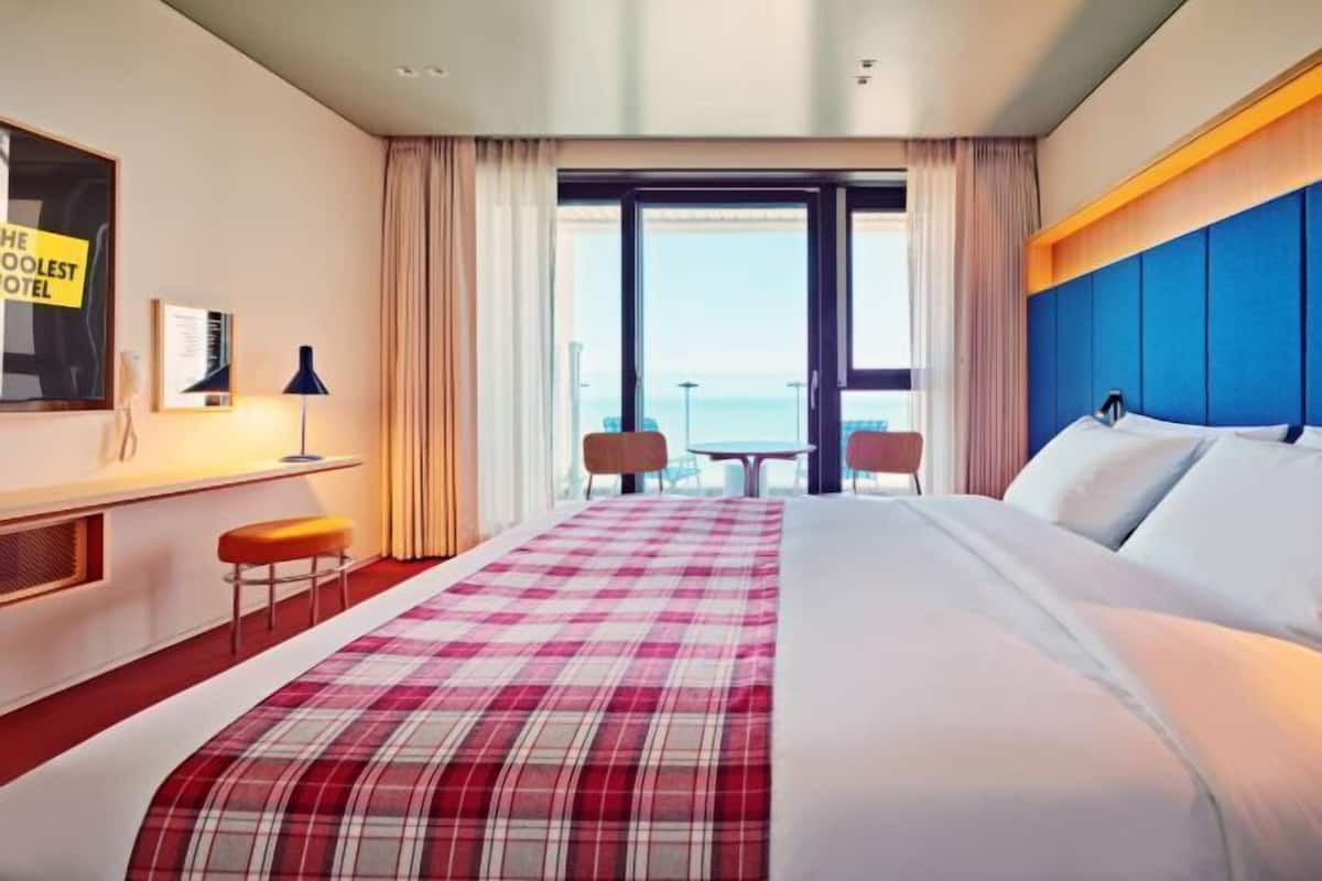 1 slaapkamer, luxe beddengoed, donzen dekbedden, een kluis op de kamer