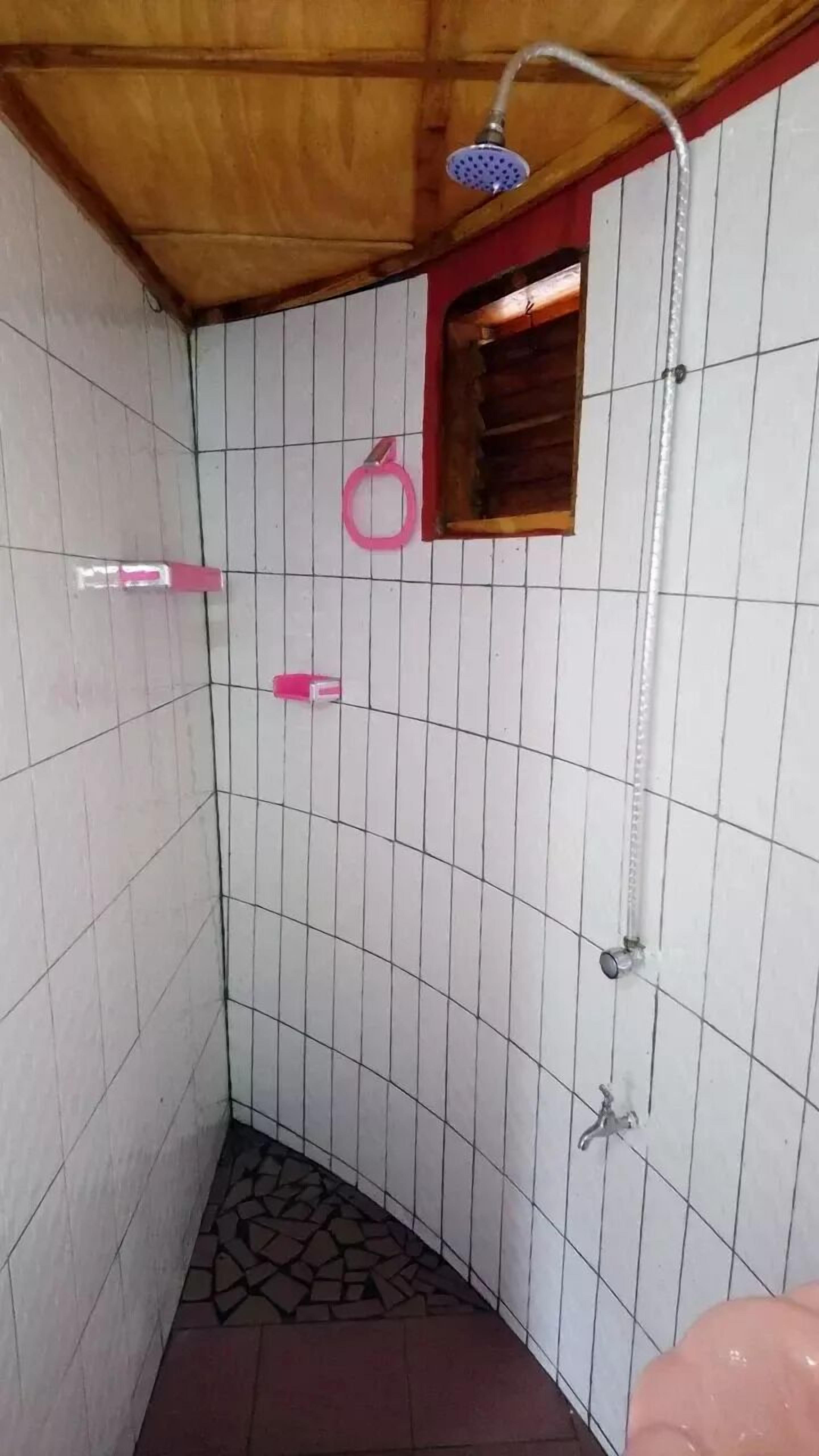 Standard Room | Bathroom