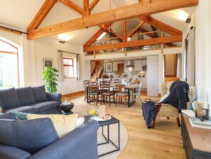 Living area - Rowtor (Matlock)