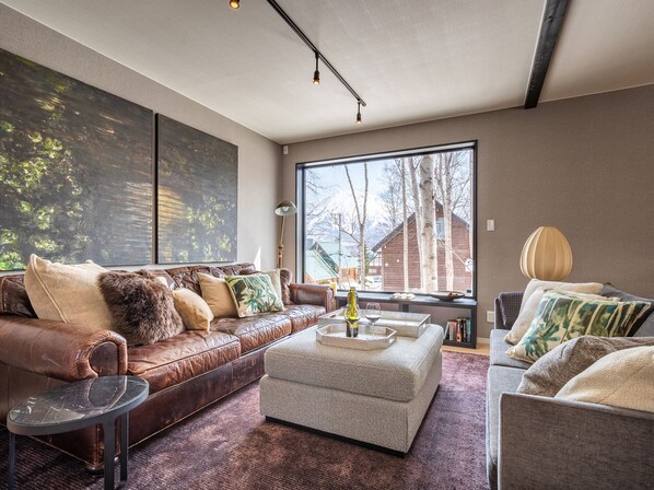 Chalet, 4 Bedrooms, Mountain View | 4 bedrooms, individually decorated, individually furnished, desk - Shousugi Chalet by Elite Havens (Kutchan)