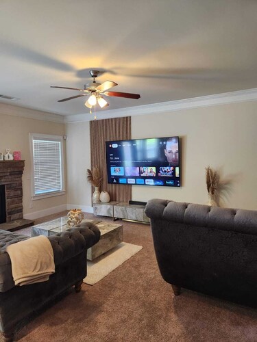 Cozy home with all you will be needing during your stay. Come check it out !!!!!