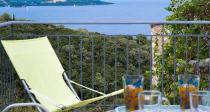 Holiday Apartment "Scorpios View" with Sea View, Private Terrace & Wi-Fi