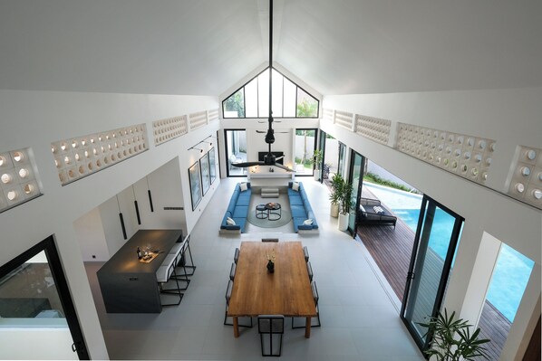 Villa, 4 chambres | Salle à manger