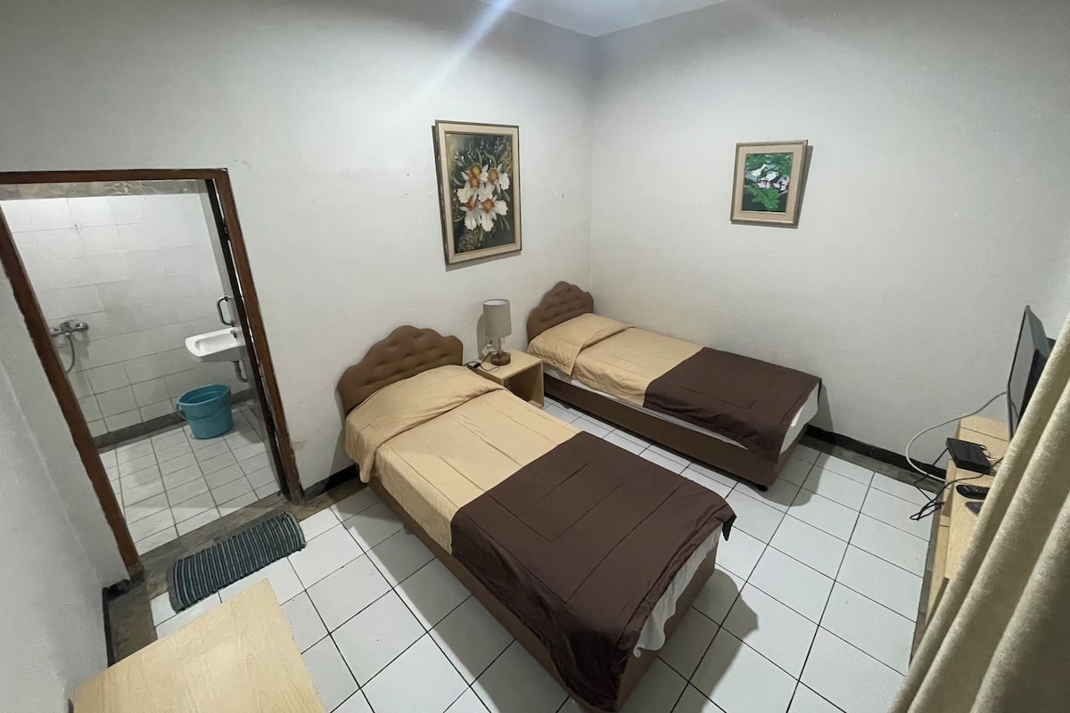 Habitación estándar con 1 cama matrimonial o 2 individuales | Wifi gratis y ropa de cama