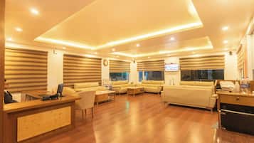 Quầy tiếp tân