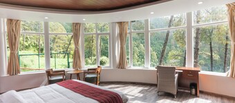 Himalayan Splendour Resort