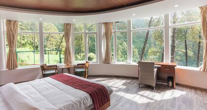 Himalayan Splendour Resort