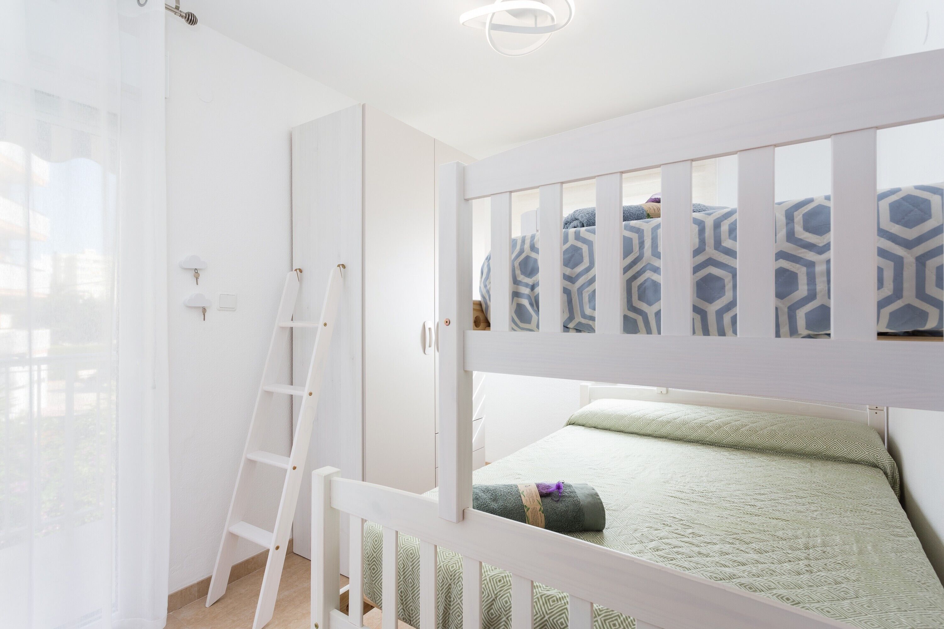 2 bedrooms, iron/ironing board, free WiFi, bed sheets