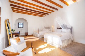 8 bedrooms, iron/ironing board, free WiFi, bed sheets - Villa 'Son Rullan' with Sea View, Private Pool and Wi-Fi (Deia)