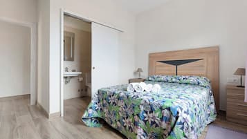 2 chambres, fer et planche Ă  repasser, Wi-Fi gratuit, draps fournis