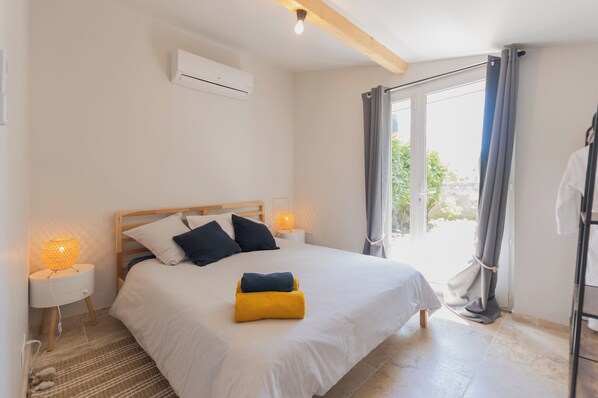 2 bedrooms, free WiFi, bed sheets