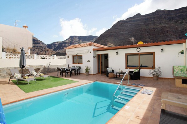 Pool - Vacation Home 'La Casita Del Horno Vv' with Mountain View, Wi-Fi and Air Conditioning (Mogan)