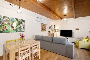 TV, DVD player, stereo