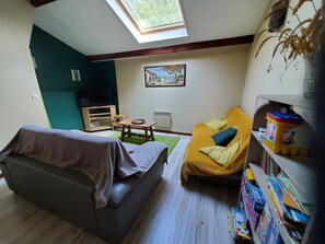 TV, video game console