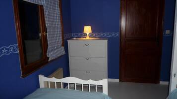 2 Schlafzimmer, Bügeleisen/Bügelbrett, kostenloses WLAN, Bettwäsche