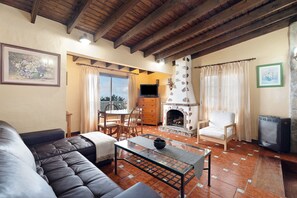 Televisión, chimenea