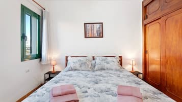 1 chambre, fer et planche Ă repasser, Wi-Fi gratuit, draps fournis