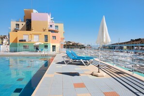 Pool - Apartment 'W Marina' with Shared Pool, Wi-Fi and Air Conditioning (Albufeira)