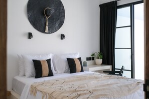 Egyptian cotton sheets, premium bedding, in-room safe - The Raw 2 Bingin (Pecatu)