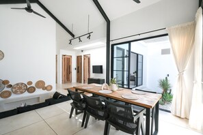Villa, 2 habitaciones | Comedor
