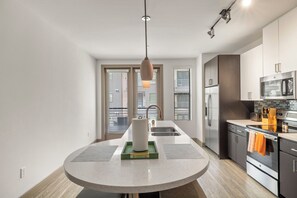 ตู้เย็น, ไมโครเวฟ, เตาอบ, เครื่องล้างจาน