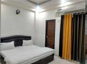 1 quarto, escrivaninha, Wi-Fi de cortesia