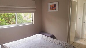 2 bedrooms, iron/ironing board, bed sheets