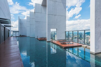 Minimalist 4P Comfort Stay at TheHubSS2