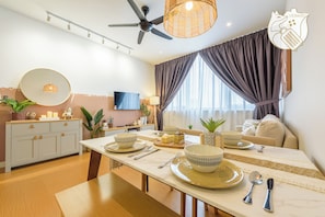 Dining - Minimalist 4P Comfort Stay at TheHubSS2 (Petaling Jaya)