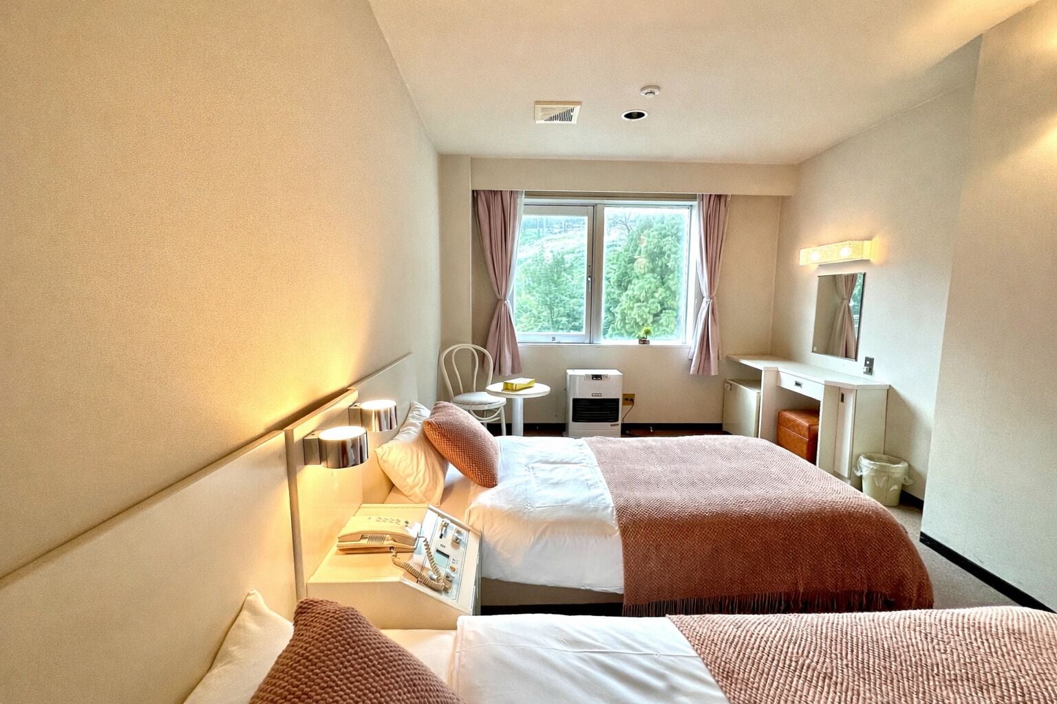 Basic Double or Twin Room | Meja, Wi-fi percuma 